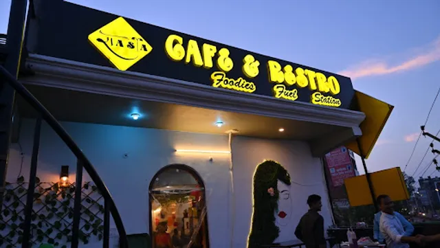 Rasta Cafe and Restaurant