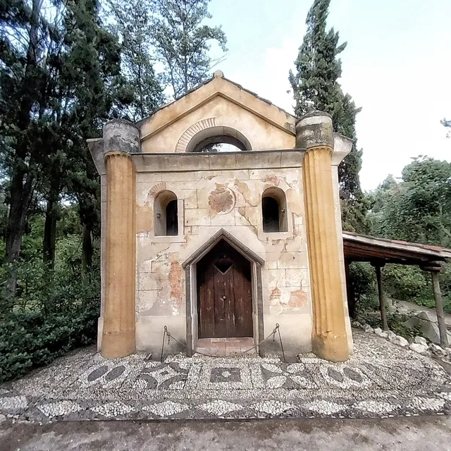 El Capricho Chapel
