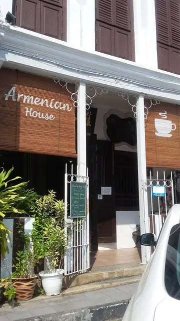 Armenian House by IIP