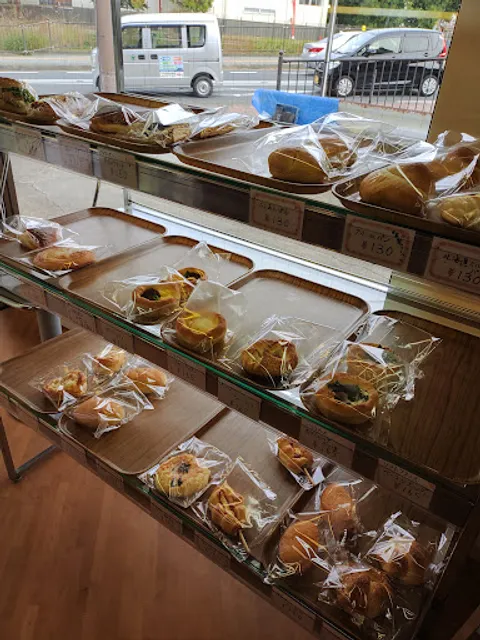 焼きたてパン・コーヒー croissant（クロワッサン）