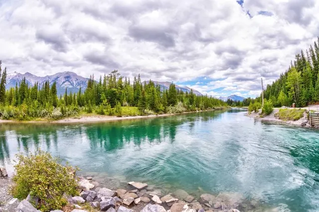 Bow River Loop Trail