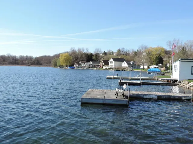 Lower Pettibone Lake