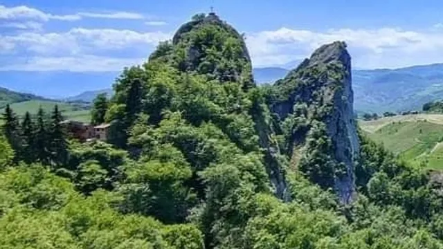 Centro Visitatori Borgo Dei Sassi Di Roccamalatina