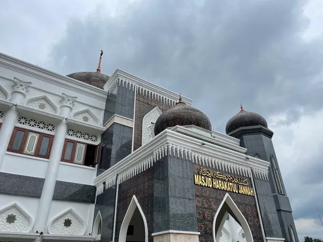 Masjid Harakatul Jannah