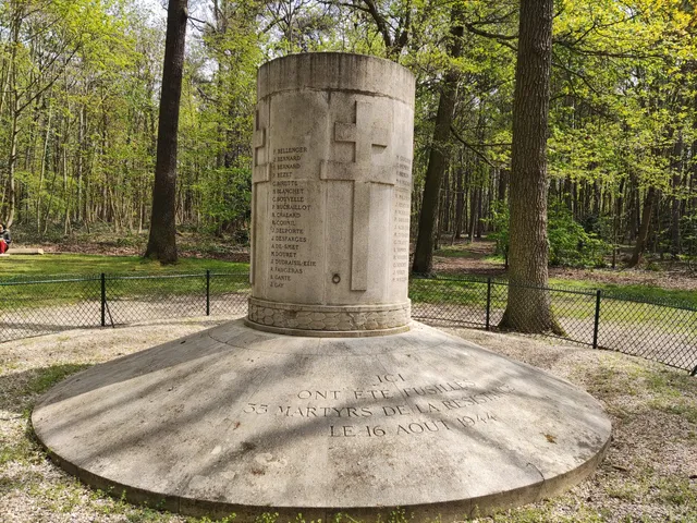 Monument de la Cascade du Bois de Boulogne
