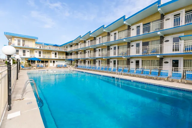 Attaché Oceanfront Resort