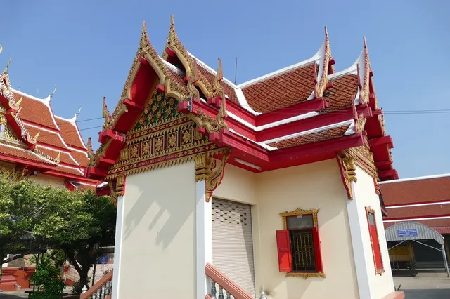 Wat Som Kliang Bang Kruai
