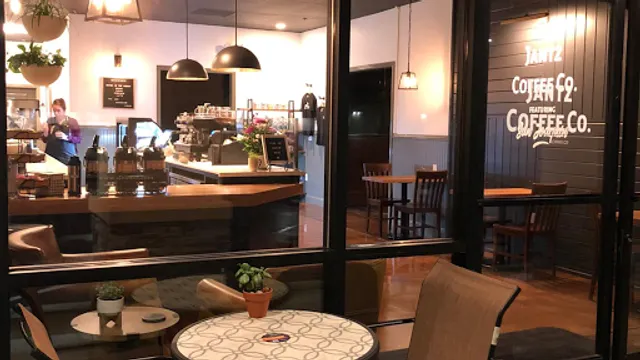 Jantz Café & Bakery