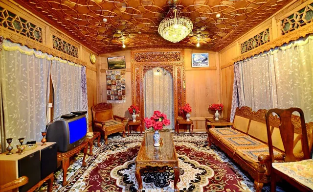 Umbrella Group of Houseboats