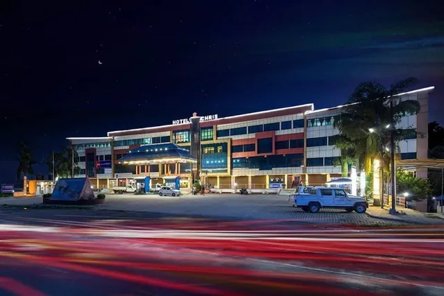 CAPITAL O781 Hotel Chris