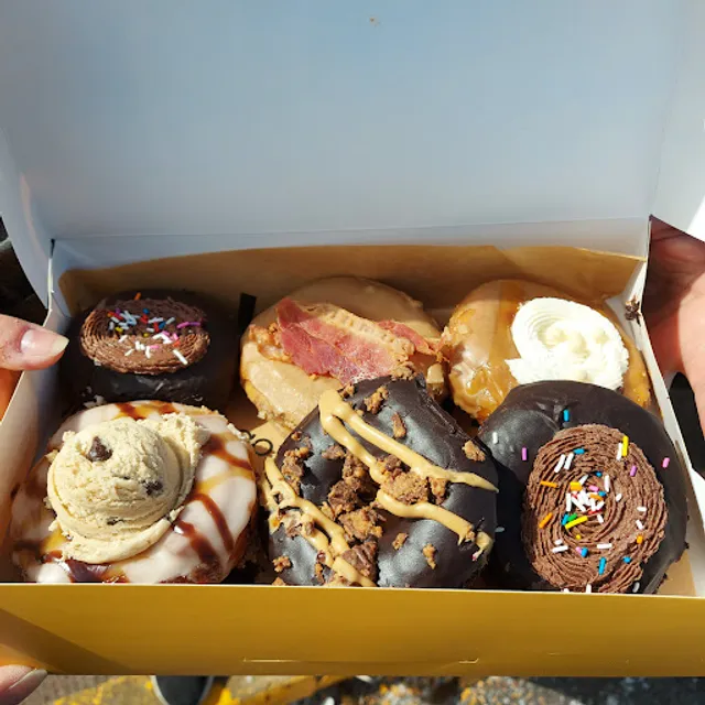 Aroma Maya Coffee & Donuts (Sobeys Fast Fuel)