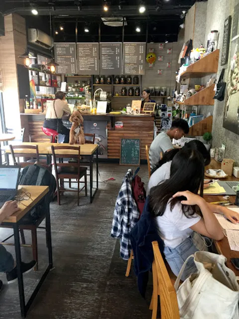 LOUISA COFFEE Xinyi Xinsheng Shop