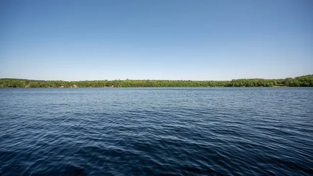 East Horsehead Lake