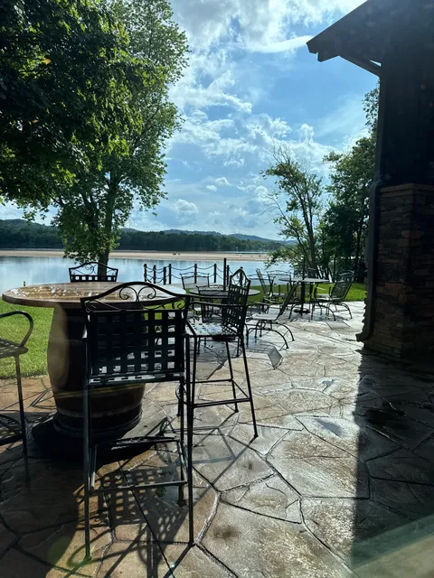 Wisconsin Riverside Restaurant