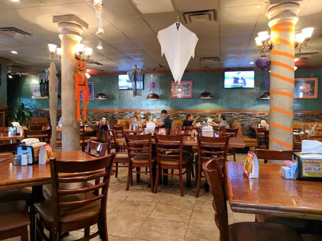 Danny's Restaurant - Laredo