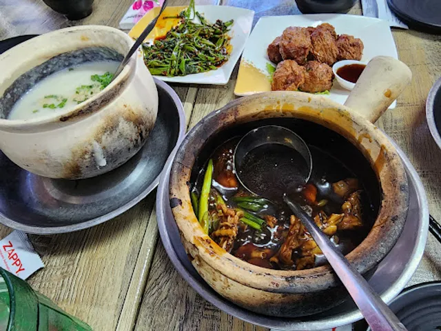 NO.5 Bukit Timah Live Bull Frog Claypot Porridge