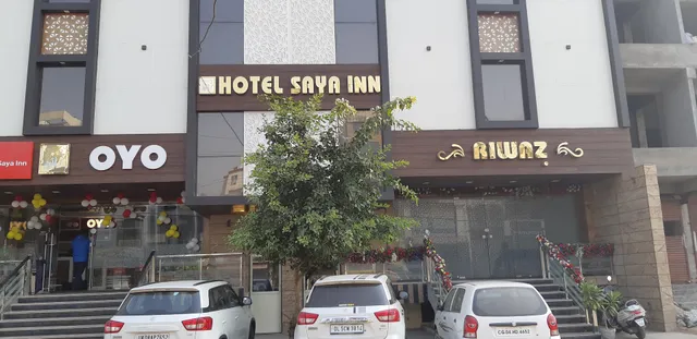 OYO 14022 Hotel Riwaz