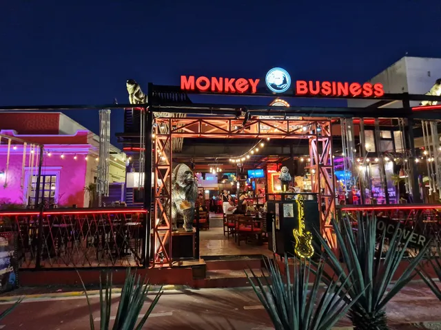 Monkey Business Cancún