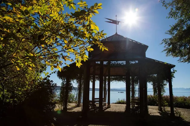 Roseninsel mit Casino