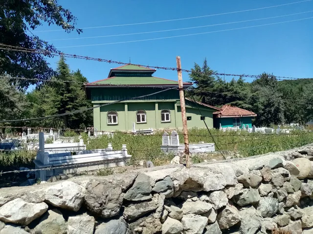 Keçeci Baba Turbesi