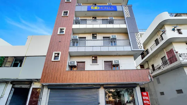 FabHotel The Royal