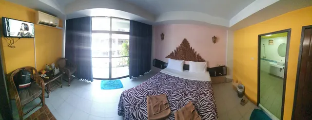 Bamboo's Soi 2 GG House