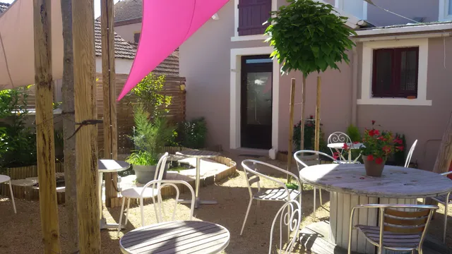 LOGIS Hôtel Le Merle Blanc