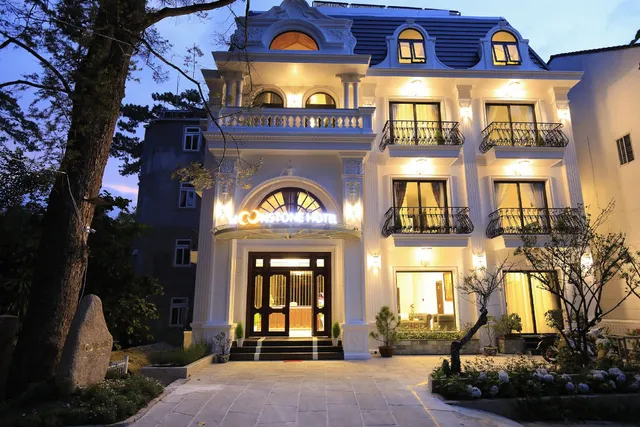 Moonstone Hotel Dalat