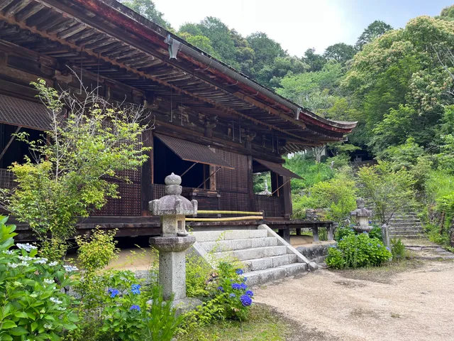 Kuwanomi-ji Temple