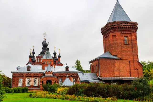 Muzhskoy Monastyr' Uspeniya Presvyatoy Bogoroditsy Kaluzhskaya Svyato-Tikhonova Pustyn'