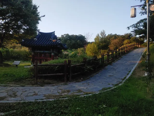 Jeonju Majeon Ancient Tumuli (Tombsites)