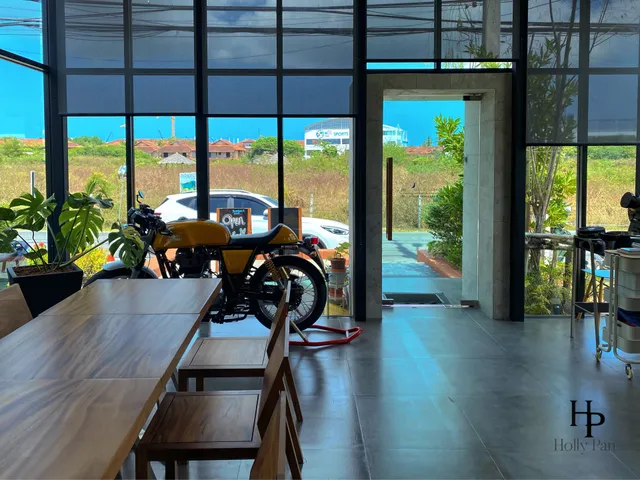 Breeze and Bluebird, Roastery Cafe & Japanese Bistro