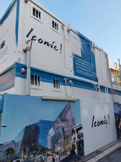 ICONIC Shopping Mall