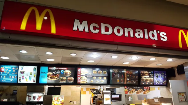 McDonald's Plaza Pozuelos Mall