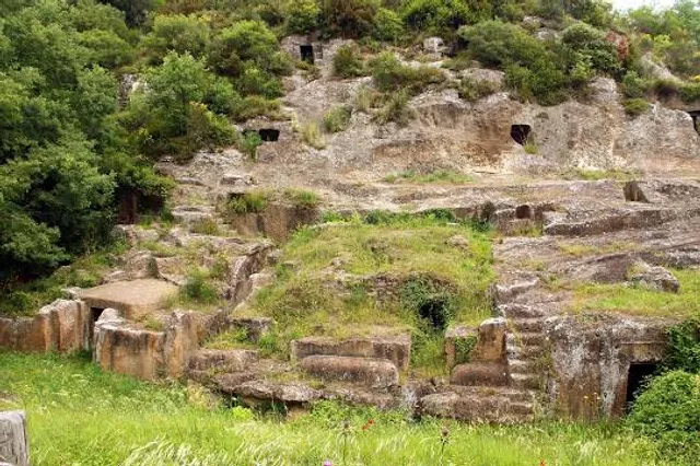 Necropoli di Pian del Vescovo - Blera