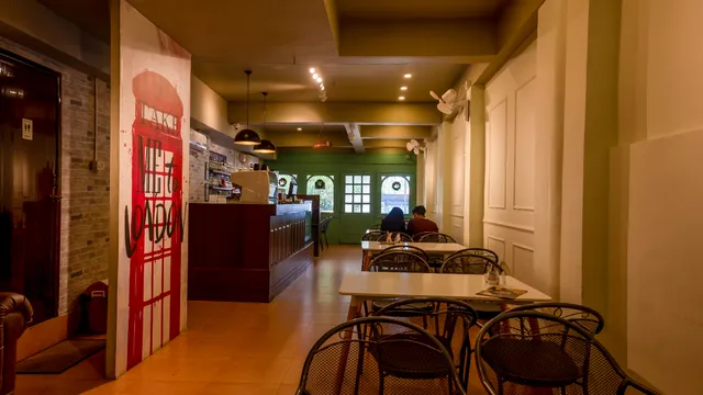 Cafe Devour - 1950 The London cafe