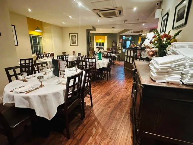 Green Gates Authentic Indian Restaurant-Stirling