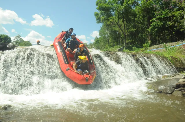 Badeng Outbound & Rafting