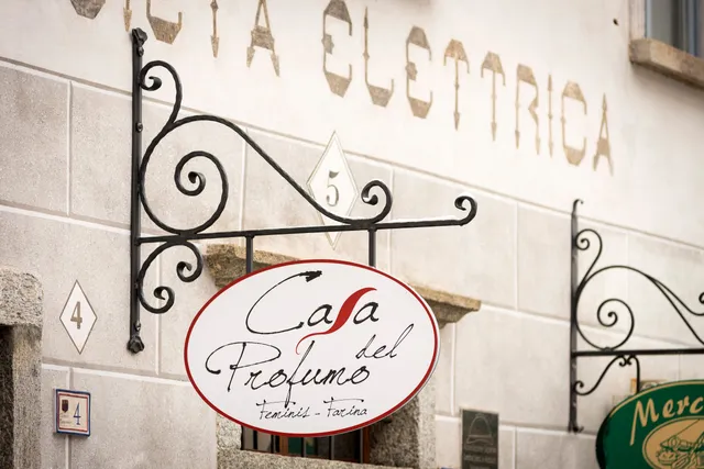 Casa del Profumo Feminis-Farina