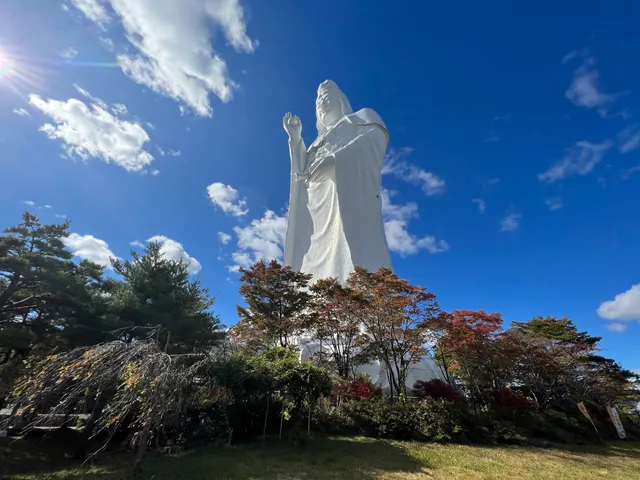 Sendai Dai Kannon (White-Robed Colossus)