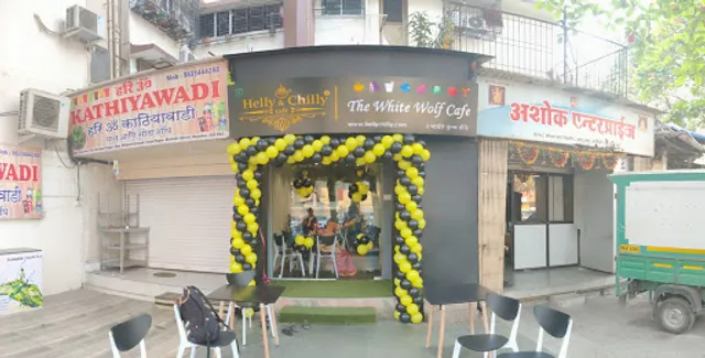 Helly and Chilly Cafe The white wolf cafe