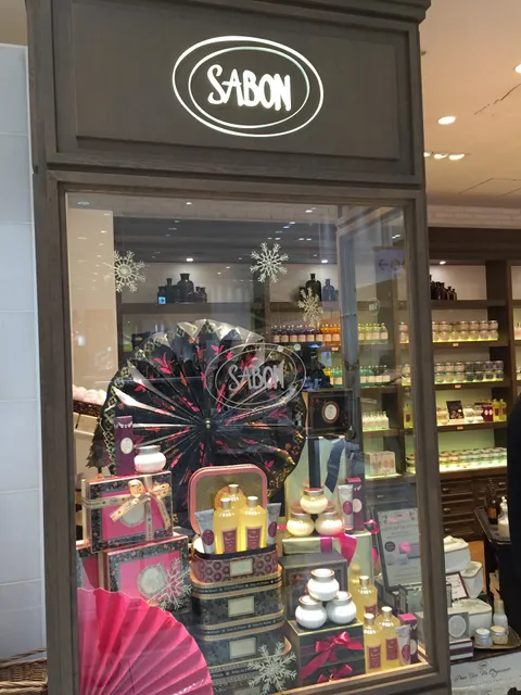 SABON Hikarie ShinQs Store
