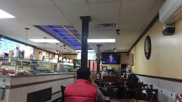 La Paz Deli & Restaurant