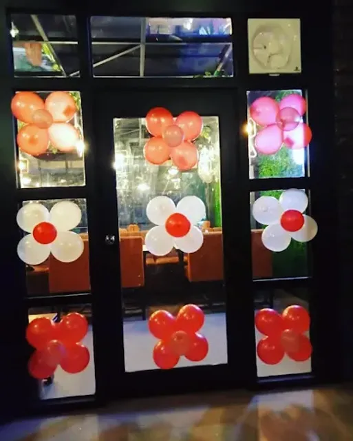 Wonderful Cafe and Lounge