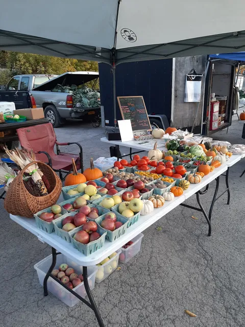 Auburn Farmers Co-op Market