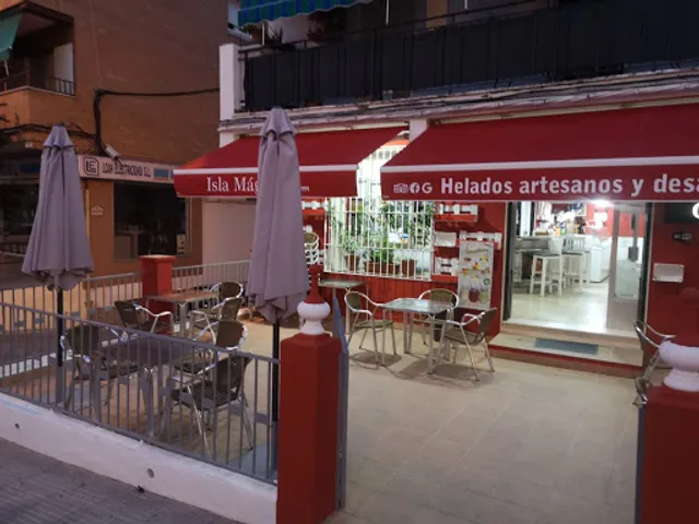 Heladería y desayunos Isla Mágica Loja
