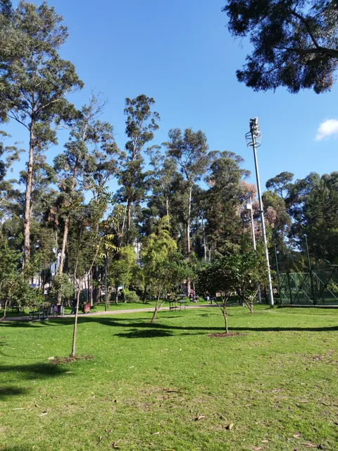 Parque Metropolitano Bosque San Carlos
