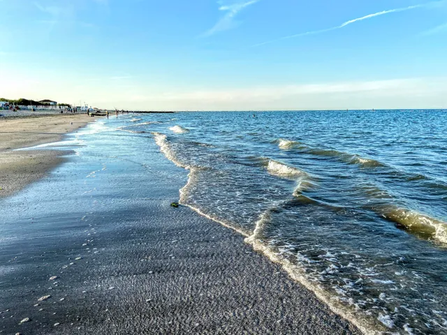 Spiaggia libera di Lido di Dante