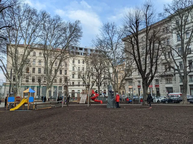 Spielplatz im Hermann-Gmeiner-Park