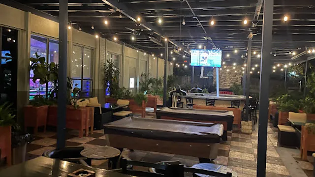 Aldeez Afribbean, Restaurant & Lounge